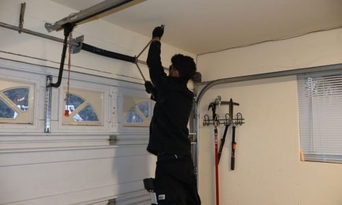 Garage door repair (1)